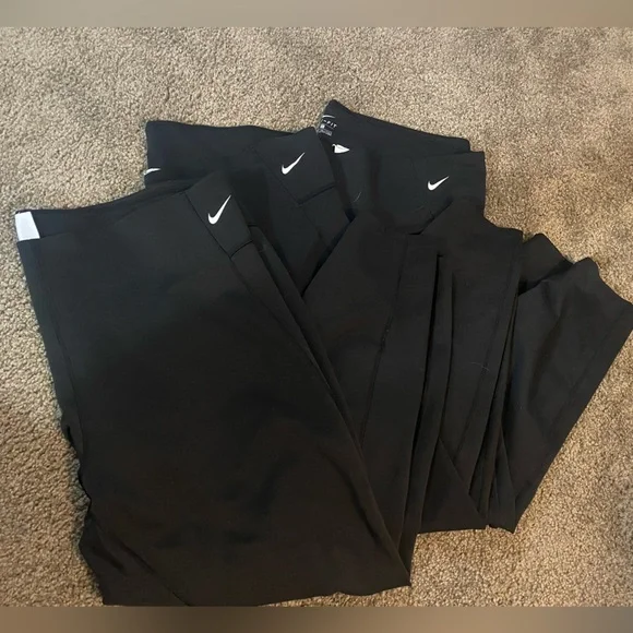 Women’s Plus Nike Black Leggings - Picture 1 of 15